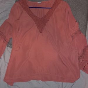 Long sleeve pretty blouse